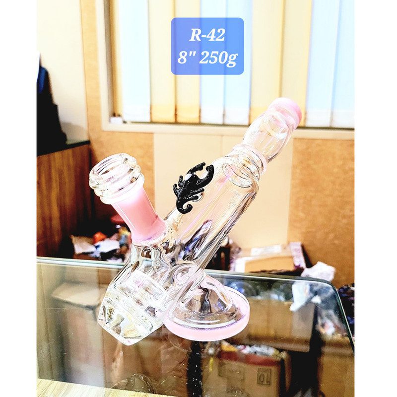 8'' Showerhead Bong with Scorpion on its Body(Weight-250gm)